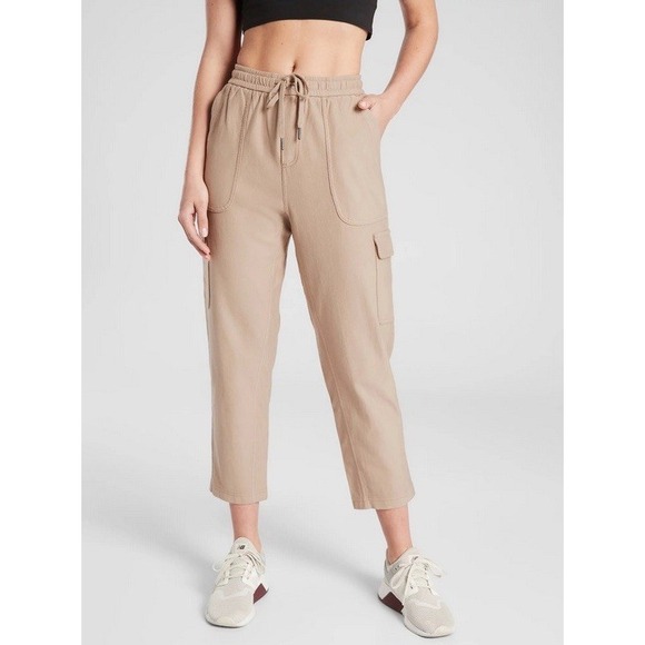 Athleta Pants - NWT Athleta Farallon Cargo Crop Size 6T Taupe‎